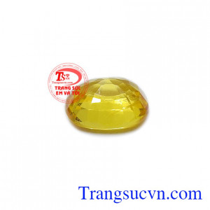 Vì vậy, Sapphire vàng thiên nhiên sung túc được mọi người từ xưa đến nay đặc biệt ưa chuộng chế tác thành trang sức sang trọng, thời trang và quý phái