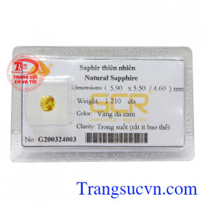 Sapphire vàng thiên nhiên yên bình là một trong bốn viên đá quý hiếm nhất thế giới