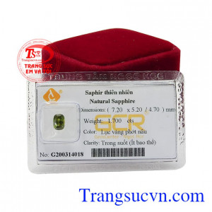 Viên saphir mệnh hỏa có màu lục vàng phớt nâu. 