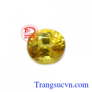 Với vẻ đẹp tinh xảo và tác dụng phong thủy như trên sapphire vàng thiên nhiên là món quà ý nghĩa cho người bạn yêu thương.