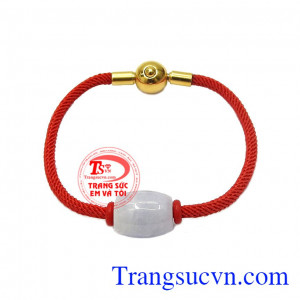 Vốn là vật dụng chứa đựng của cải, châu báu của tầng lớp quý tộc xưa nên hình tượng chiếc lu mập cũng được cho rằng có ý nghĩa thu hút tiền tài, phú quý đến cho chủ nhân của chúng,Vòng tay lu thống Jadeite may mắn