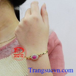 Vòng tay ruby nữ hoàng