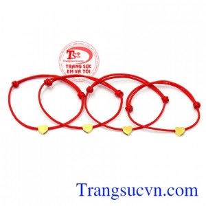 Vòng tết trái tim yêu thương