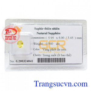 Sapphire vàng thiên nhiên an lành với độ tinh khiết cao, màu sắc tươi sáng thường được sử dụng gắn lên trang sức đeo thời trang, sang trọng và quyền quý