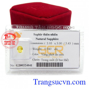 Sapphire vàng thiên nhiên an lành trong phong thủy còn là viên đá của sự thịnh vượng, may mắn và bình an, được nhiều người sử dụng như là bùa hộ mệnh cho bản thân