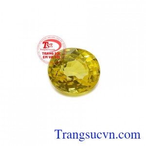 Ngoài ra sapphire còn là viên đá của tình yêu và lòng chung thủy, thường được sử dụng làm trang sức cưới hoặc nhẫn đính hôn, là món quà tuyệt vời cho một nửa bạn yêu thương