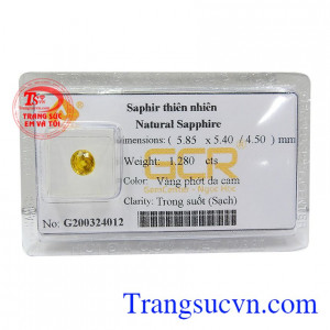 Sapphire vàng thiên nhiên quyền quý phù hợp gắn lên trang sức mang lại nét sang trọng, quý phái và phong cách cho người đeo