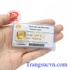 Sản phẩm có thể bọc vàng hoặc bạc để làm mặt dây, mặt nhẫn. Đá ép vỉ thạch anh vàng tài lộc