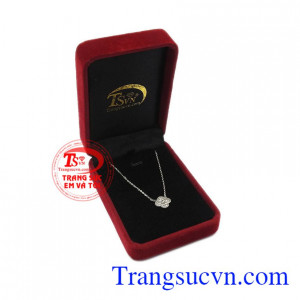 Sản phẩm là một gợi ý hay để làm quà tặng cho phái đẹp. Dây liền mặt may mắn