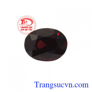 Granat thiên nhiên phú quý là một trong những loại đá quý thiên nhiên được khách hàng yêu thích và lựa chọn. 