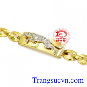 Sản phẩm mang lại vẻ phong cách toát lên thần thái nam tính, đẳng cấp.
