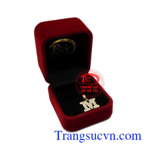 Mặt dây chữ M trẻ trung