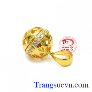 Mặt dây nữ dễ thương được bảo hành chu đáo, có thể đặt chế tác theo yêu cầu.