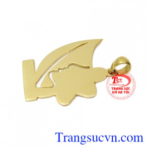 Sản phẩm khi được kết hợp cùng dây chuyền vàng làm tăng phần nét nữ tính cho phái đẹp.