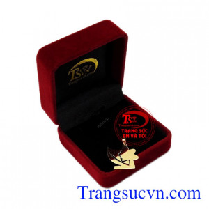 Mặt dây thiếu nữ duyên dáng