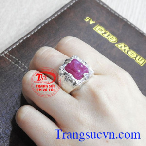 Nhẫn bạc nam ruby thiên nhiên được bảo hành uy tín, giao hàng toàn quốc.
