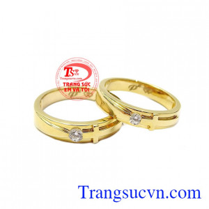 Thiết kế với phong cách trẻ trung, hợp thời trang. Nhẫn cưới thánh giá yêu thương