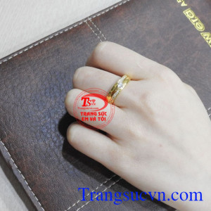 Nhẫn nam công danh được bảo hành uy tín, giao hàng toàn quốc.