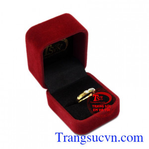 Nhẫn vàng thời thượng