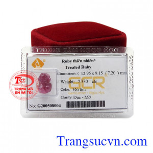 Tỳ hưu đá quý ruby thiên nhiên.