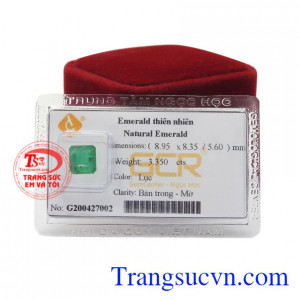 Viên ngọc lục bảo vuông đẹp có giấy kiểm định đá quý