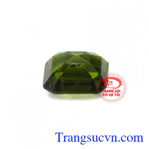 Viên Tourmalin phú quý phù hợp với người mang mệnh Mộc và Hỏa.