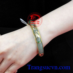 Vòng ngọc cẩm thạch bọc vàng quý phái