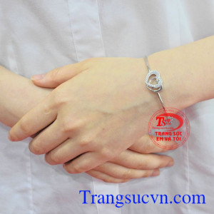 Vòng tay vàng trắng trái tim tình yêu vàng 10k, giao hàng tận nơi.
