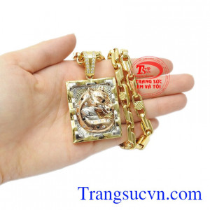 Vì vậy hãy đến với trang sức Em và Tôi để lựa chọn thêm những mẫu trang sức vàng độc đáo và mới lạ nhé.