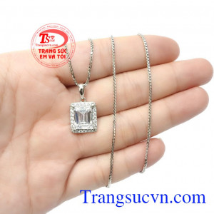 Bộ trang sức thích hợp làm quà tặng cho phái đẹp ở mọi lứa tuổi trong những dịp đặc biệt,Bộ trang sức nữ vàng trắng sang trọng