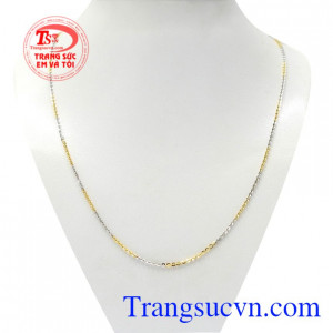 Dây chuyền nữ thanh thoát là sản phẩm mới được nhập khẩu từ Italy chất lượng.