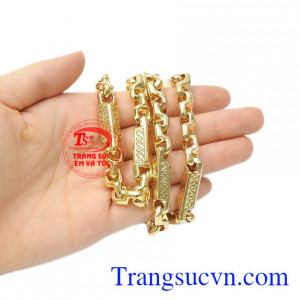 Hãy đến với trang sức Em và Tôi để lựa chọn những mẫu dây chuyền mới và chất lượng nhất.