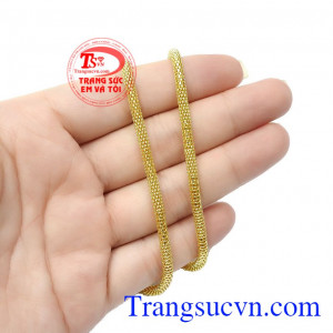 Sản phẩm dễ dàng kết hợp với nhiều kiểu mặt dây khác nhau để tăng điểm nhấn,Dây chuyền vàng thời trang