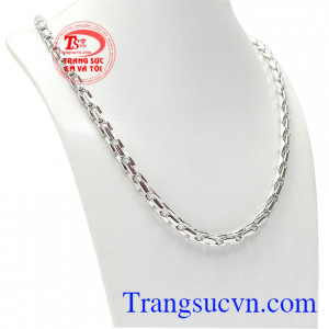 Dây chuyền vàng trắng phóng khoáng mang đến cho người dùng một sản phẩm chất lượng, bền đẹp.
