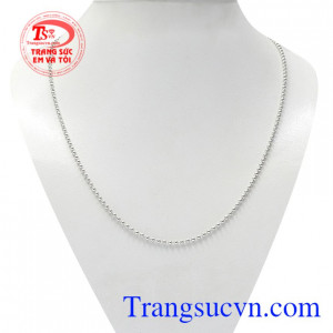 Dây chuyền vàng trắng thanh lịch được chế tác theo công nghệ cao, nhập khẩu từ Italy.