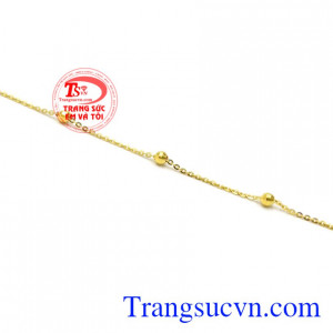 Vì vậy, lắc chân trở thành món phụ kiện không thể thiếu với các chị em khiến cho mỗi bước chân đầy thu hút và quyến rũ.