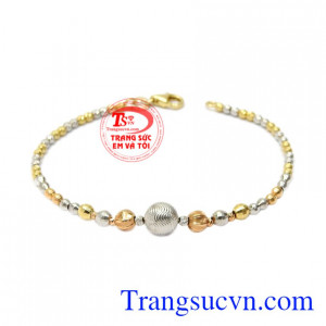 Lắc tay bi duyên dáng được nhập khẩu từ Italy vàng 18k bền đẹp, màu sắc sáng bóng chất lượng cao.
