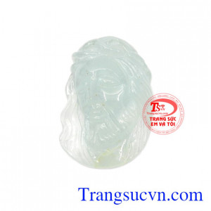 Mặt Chúa Topaz thiên nhiên được chạm khắc công phu, phù hợp bọc vàng đeo hợp thời trang.