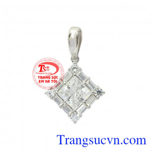 Mặt dây nữ vàng trắng độc đáo kiểu dáng trẻ trung, quý phái hiện đang được rất nhiều bạn nữ ưa chuộng,Mặt dây nữ vàng trắng độc đáo