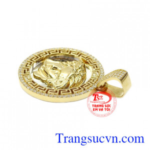 Từ lâu mặt dây nam đã là món trang sức được phái mạnh ưa chuộng.