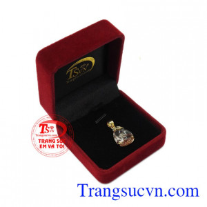 Sản phẩm phù hợp dành tặng cho người thân và bạn bè. Mặt thạch anh tóc cao quý có giấy kiểm định đá quý.