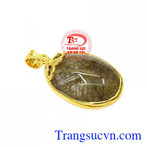 Mặt thạch anh tóc sang trọng được kết hợp từ vàng tây 14k cùng đá thạch anh tóc thiên nhiên.