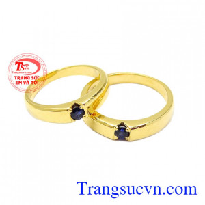 Nhẫn cưới saphir yêu thương là minh chứng của tình yêu bền vững, vật không thể thiếu trong ngày hôn lễ của hai bạn. 