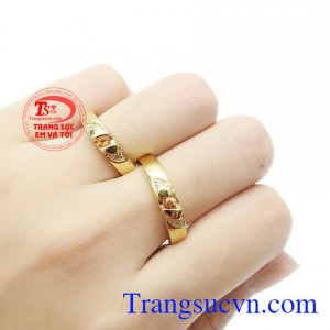 Nhẫn cưới Sapphire là biểu tượng cho tình yêu vĩnh cửu, hạnh phúc bên nhau. Nhẫn cưới Sapphire vàng viên mãn