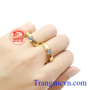 Với ý nghĩa không chỉ về mặt thẩm mỹ mà còn có tác dụng trong phong thủy giúp cho cuộc sống hôn nhân trở nên hạnh phúc hơn. Nhẫn cưới topaz uyên ương