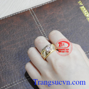 Mặc trên mình những bộ đồ sang trọng đeo lên những chiếc nhẫn vàng làm tăng lên vẻ đẳng cấp cho phái mạnh.