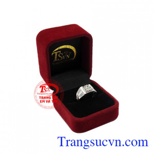 Ngày nay, trang sức không chỉ giới hạn dành cho phái nữ mà ngay cả phái nam cũng có nhu cầu sử dụng. Nhẫn nam vàng trắng công tử