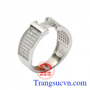 Nhẫn nữ vàng trắng chữ H là sản phẩm làm từ vàng 10k được nhập khẩu trực tiếp từ Hàn Quốc,Nhẫn nữ vàng trắng chữ H
