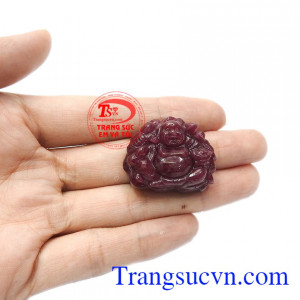 Sự kết hợp phật di lặc cùng đồng kim tiền mang đến sự liên tưởng về cuộc sống ấm no, thư thái và sung túc. Phật di lặc ruby kim tiền