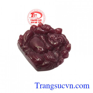 Ruby có nhiều tác dụng trong phong thủy và tác dụng chữa bệnh. Phật di lặc ruby thiên nhiên hoan hỉ